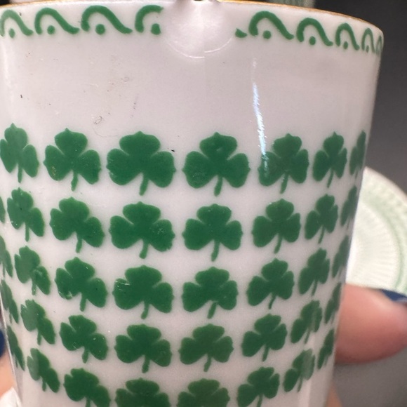 3 Demitasse Cups  & 4 Saucers NEIMAN MARCUS Japan 1970's SHAMROCK White/ Green - Picture 12 of 16